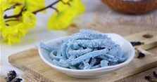 2 cách làm mứt dừa hoa đậu biếc dẻo ngon lên màu cực đẹp