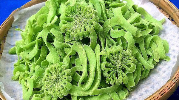 Cách làm mứt dừa lá dứa lên màu đẹp