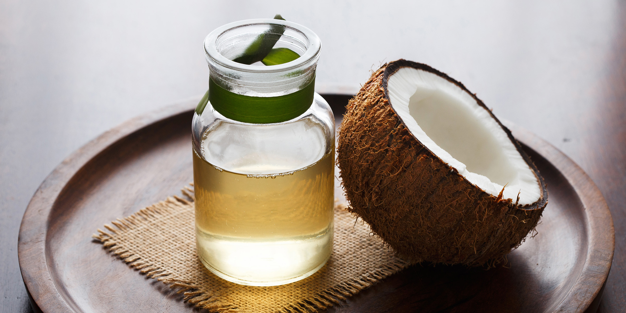 Cách dưỡng mi dài bằng dầu dừa