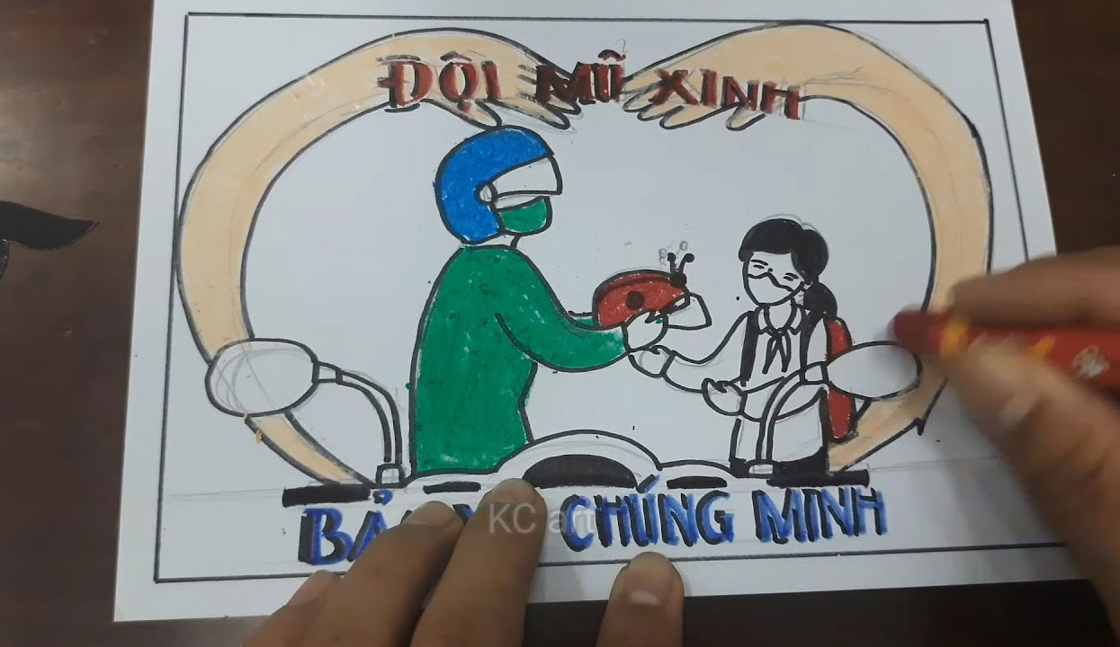 Tranh vẽ đội mũ xinh bảo vệ chúng mình Tranh vẽ đội mũ xinh bảo vệ chúng mình