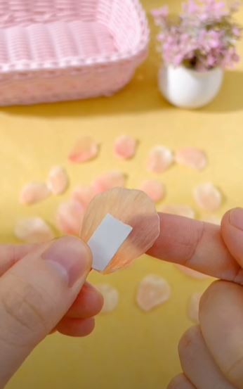 Cách làm hoa hồng bằng vỏ bưởi đơn giản