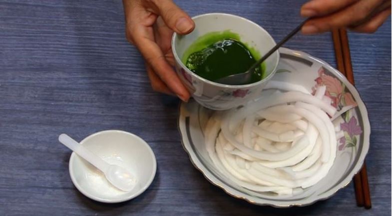 Cách làm mứt dừa ngũ sắc