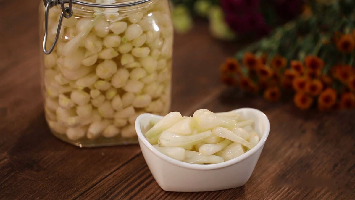 Cách làm củ kiệu chua ngọt giòn ngon Cách làm củ kiệu chua ngọt giòn ngon