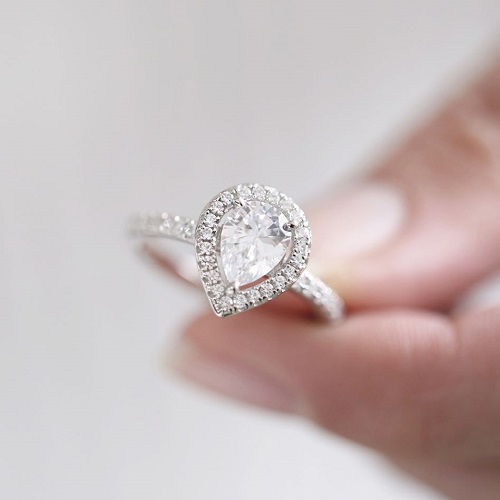 Những mẫu nhẫn cầu hôn đẹp