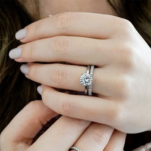 Mẫu nhẫn cầu hôn đẹp, đơn giản