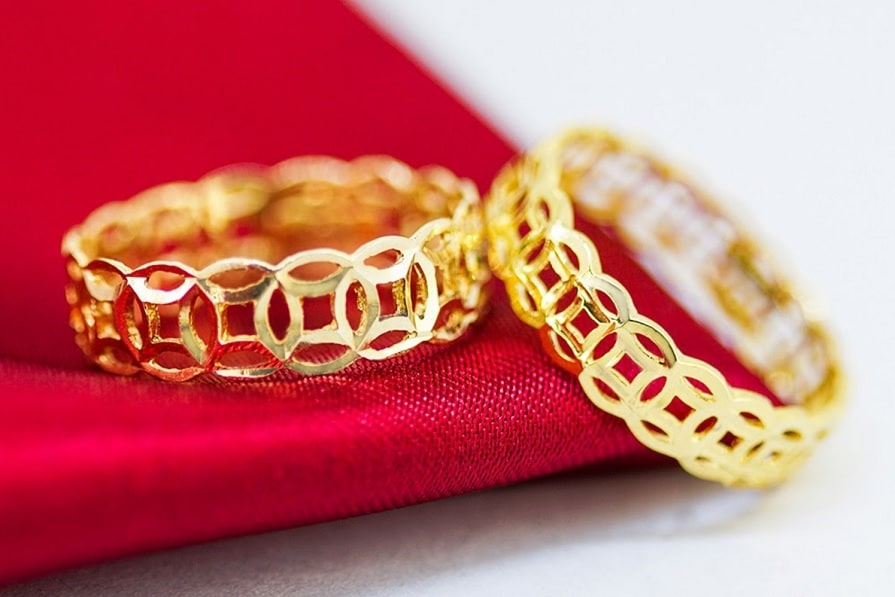 Nhẫn kim tiền là gì? Nhẫn kim tiền có ý nghĩa gì? Nhẫn kim tiền là gì? Nhẫn kim tiền có ý nghĩa gì?