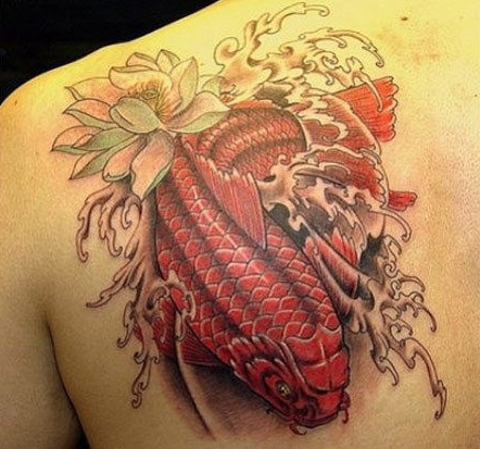 Hình xăm cá chép hóa rồng nửa lưng