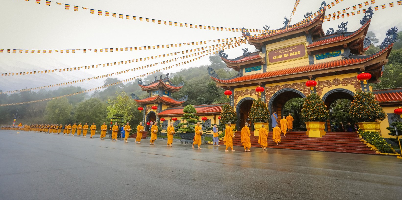 Những hình ảnh chùa Ba Vàng đẹp nhất