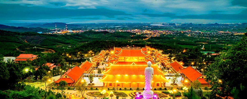 Những hình ảnh chùa Ba Vàng đẹp nhất