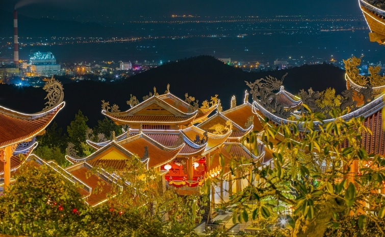 Những hình ảnh chùa Ba Vàng đẹp nhất