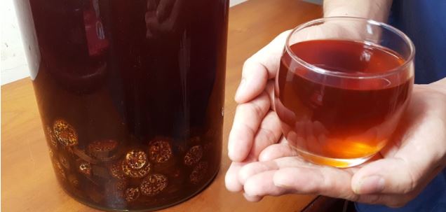 Cách ngâm rượu chuối hột tại nhà