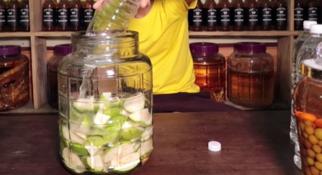 Cách ngâm rượu ổi ngon