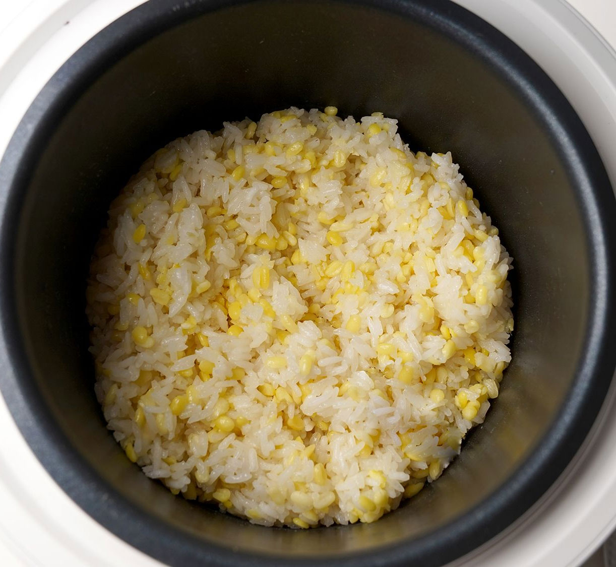 Nấu xôi bằng nồi cơm điện Nấu xôi bằng nồi cơm điện