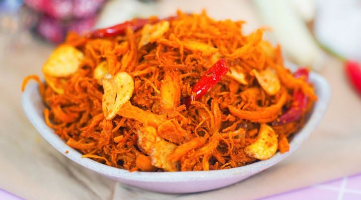 Cách làm khô gà cháy tỏi bằng chảo