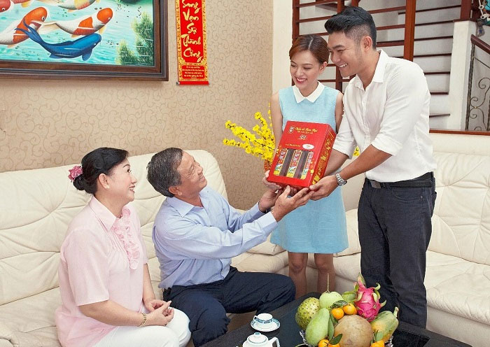 Chúc Tết bố mẹ người yêu