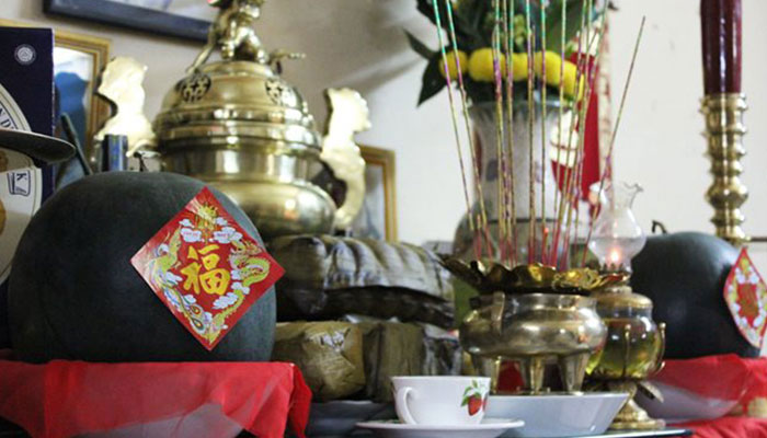 Văn khấn sau khi lau dọn bát hương