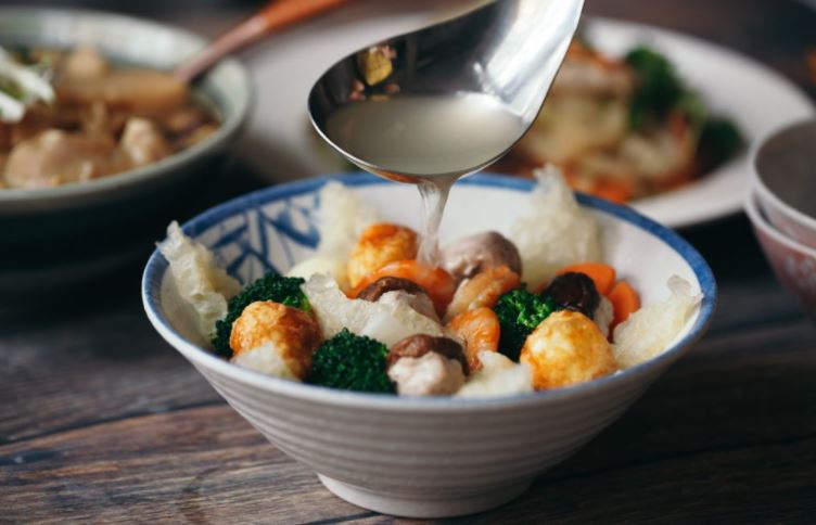 Cách nấu canh bóng bì mọc với tôm