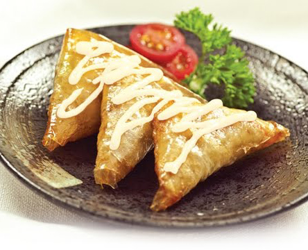 Hướng dẫn cách làm chả giò hình tam giác cực ngon