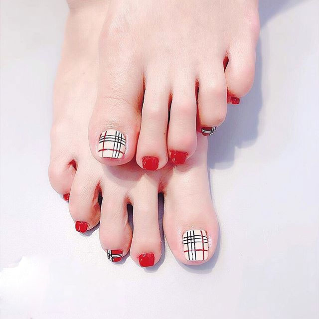 Mẫu móng chân đẹp