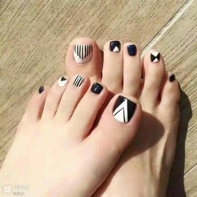 Mẫu móng chân đẹp