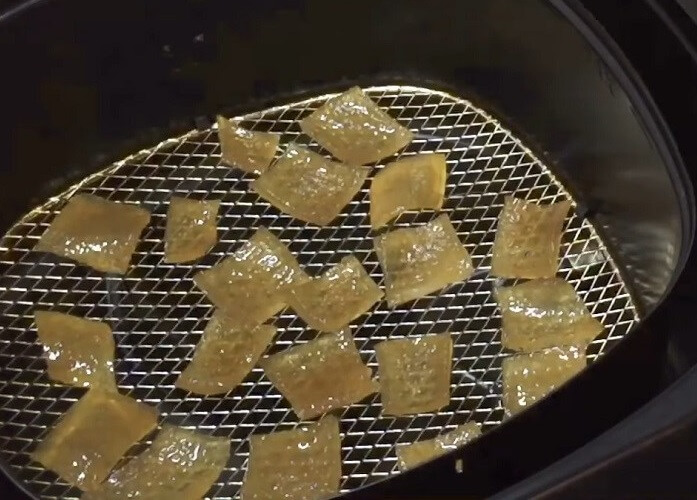 Chiên da heo bằng nồi chiên không dầu Chiên da heo bằng nồi chiên không dầu