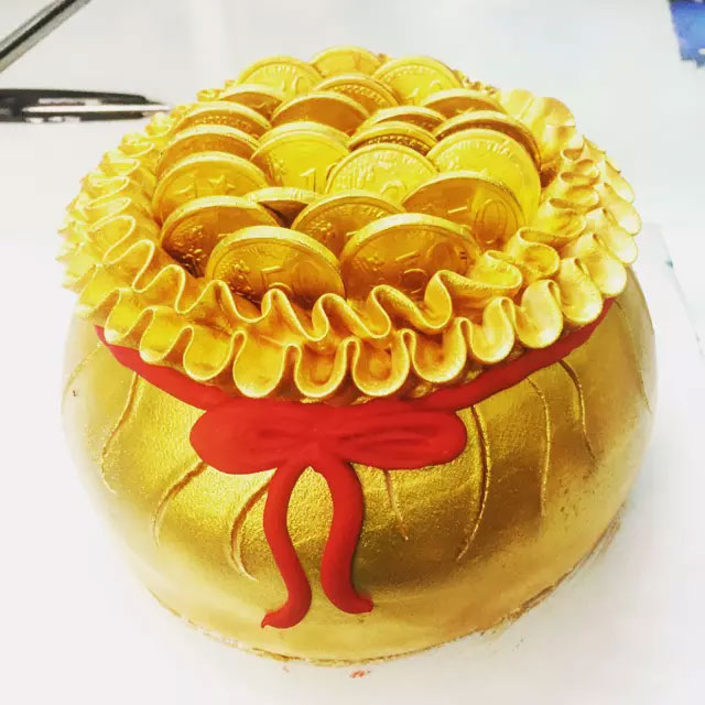 Bánh kem khai trương