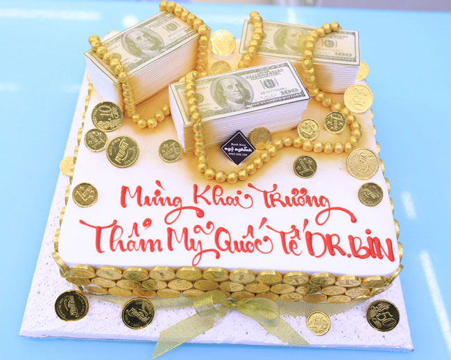 Bánh kem khai trương