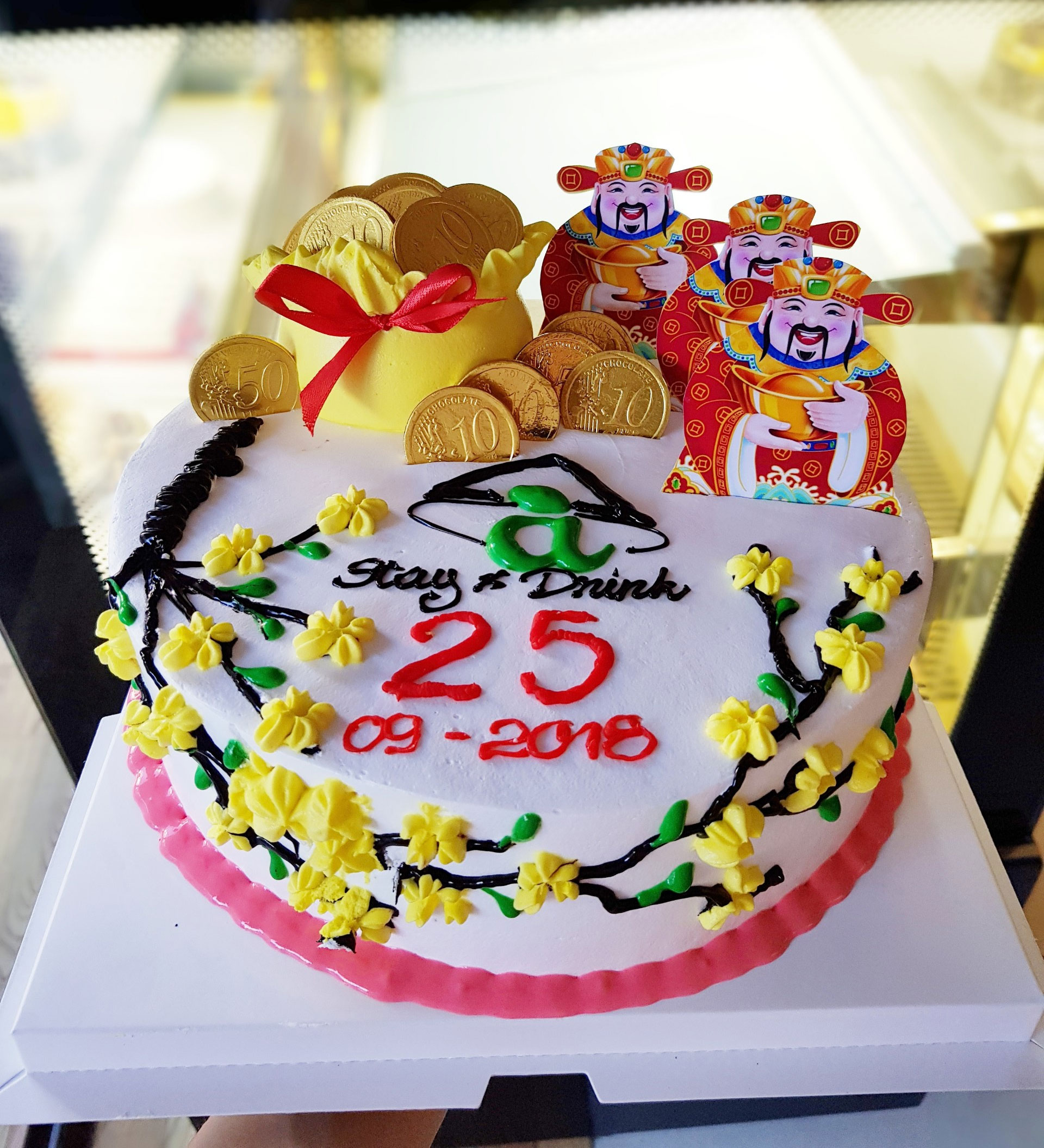 Bánh kem khai trương