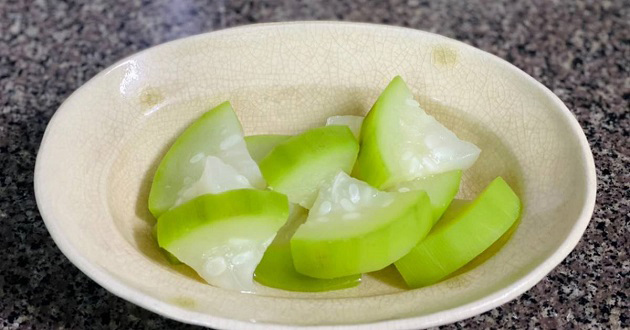 Hướng dẫn cách làm bầu luộc cực ngon Hướng dẫn cách làm bầu luộc cực ngon