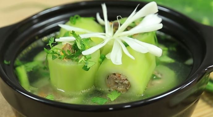 Cách nấu canh bầu nhồi thịt