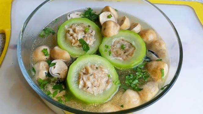 Cách nấu canh bầu chay