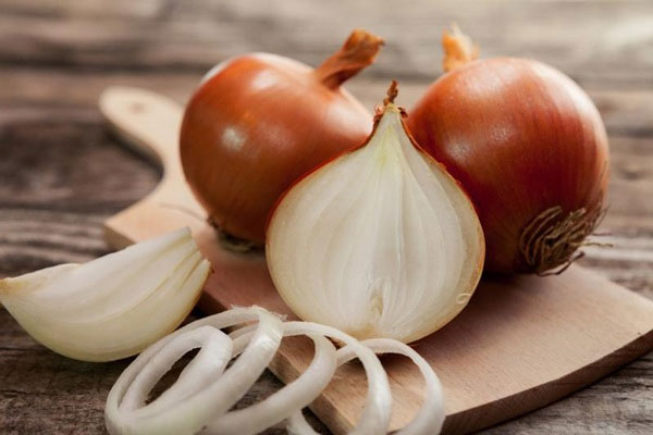 Trị sẹo lồi bằng hành tây