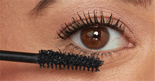 Mascara là gì, loại nào tốt? Cách chuốt mascara không bị vón cục, không lem