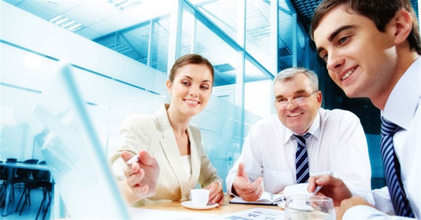 Học Quản trị kinh doanh ra làm gì? Có dễ xin việc không?