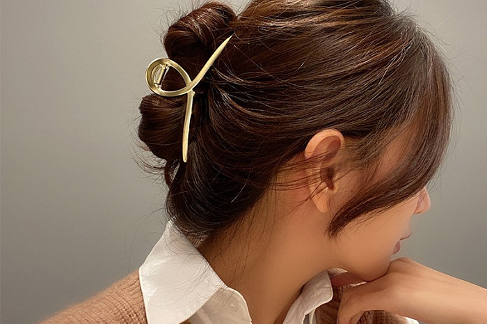 Cách kẹp tóc càng cua cho tóc dài đẹp nhất