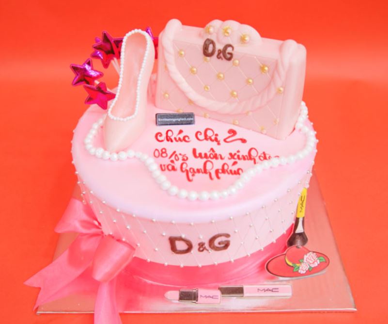 Bánh kem mùng 8 tháng 3