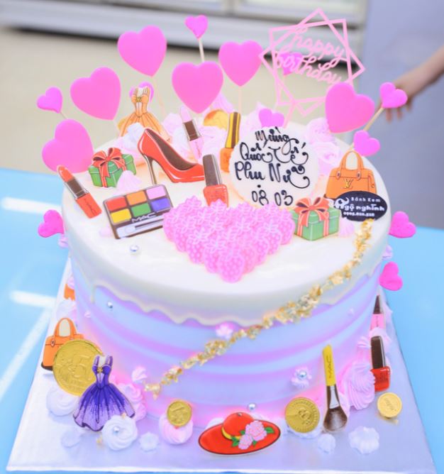 Bánh kem ngày 8 tháng 3 đơn giản