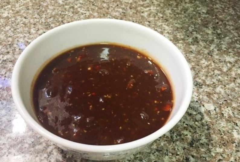 Cách làm sốt me chấm bánh tráng đơn giản