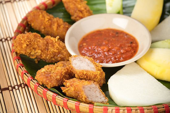 Hướng dẫn cách làm nem chua rán cực ngon, giòn rụm