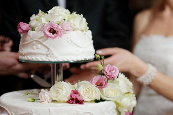 Bánh kem đám cưới