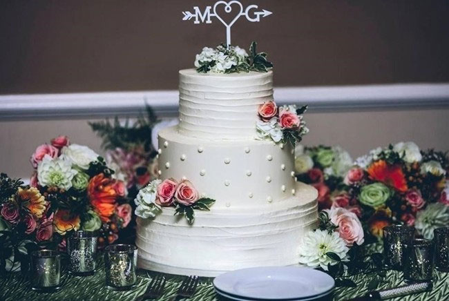 Bánh kem đám cưới