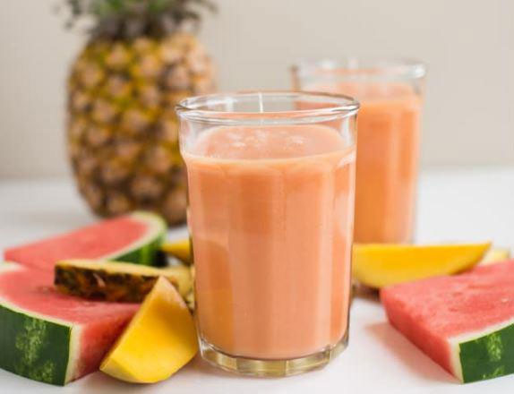 Cách làm sinh tố dưa hấu cà rốt