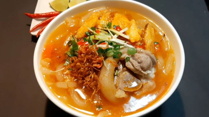 Cách nấu bánh canh cua giò heo