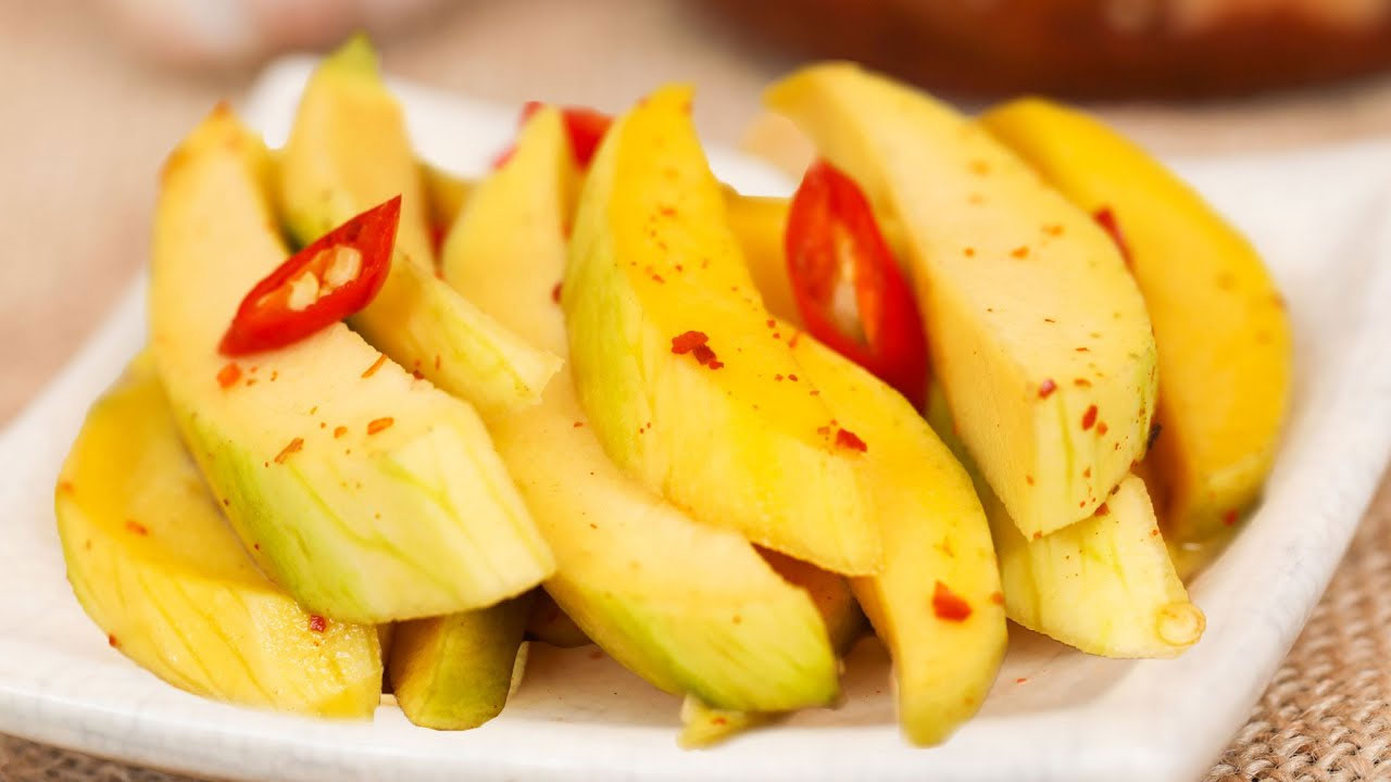 Xoài dầm nước mắm