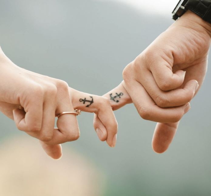 Hình xăm cặp đôi mini đẹp nhất với người yêu