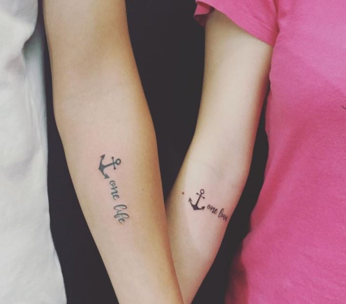 Hình xăm cặp đôi mini đẹp nhất với người yêu