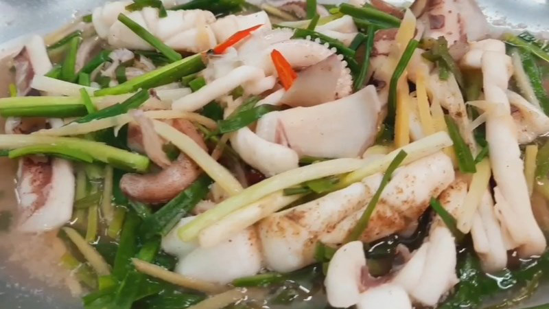 Mực 1 nắng hấp gừng