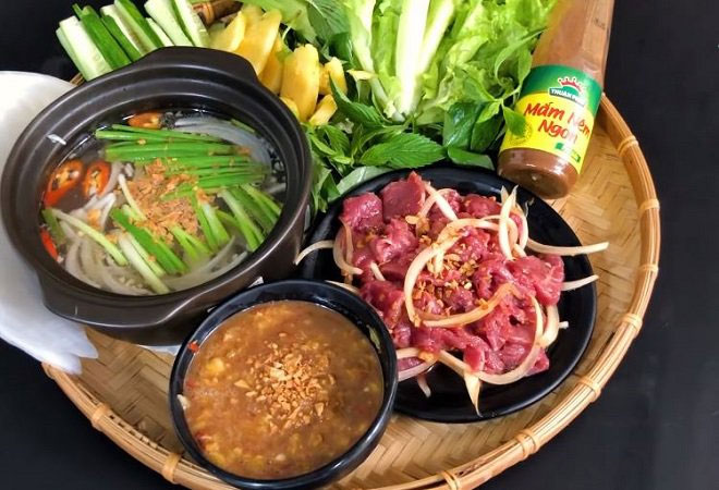 Bắp bò nhúng mẻ