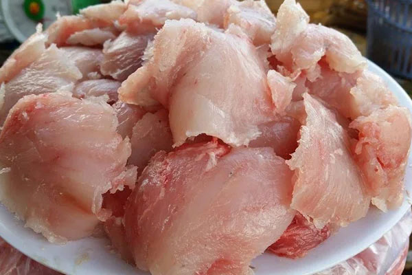 Nguyên liệu làm chả cá thác lác Nguyên liệu làm chả cá thác lác