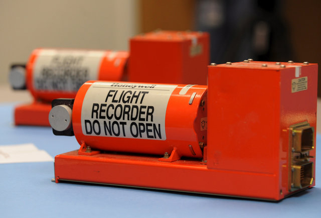 Tìm hiểu hộp đen máy bay là gì